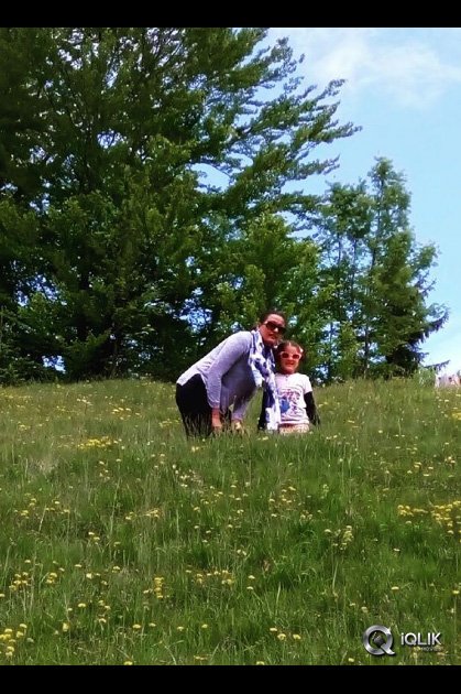 Mahesh-Babu-Family-London-Trip-Photos